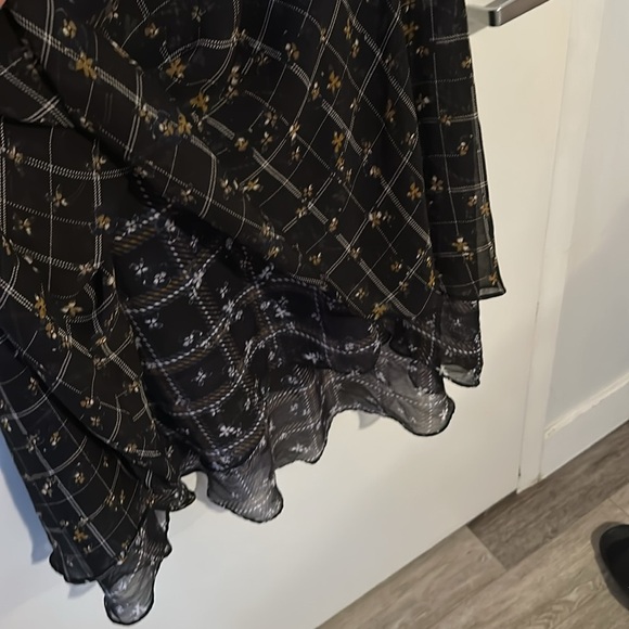 SIMPLY VERA VERA WANG | Black & Navy Multimedia Floral Print Dress with Slip - Picture 12 of 17